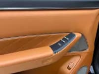 Wenjie M8 2025 Range Extended Max+ Version 53.4kWh 6-Seater — миниатюра 9