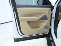 Wenjie M8 2025 Range Extended Max+ Version 53.4kWh 6-Seater — миниатюра 17