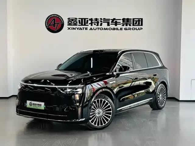 Wenjie M8 2025 Range Extended Max+ Version 53.4kWh 6-Seater