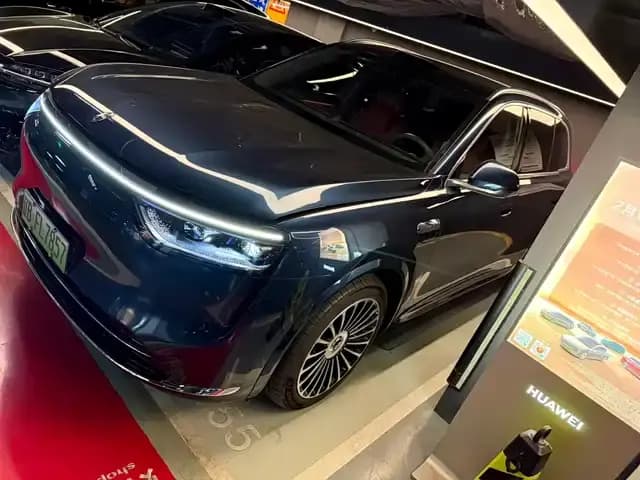 Wenjie M8 2025 Range Extended Ultra Edition 53.4kWh 5-Seater