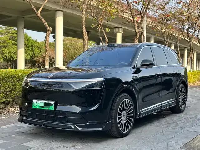 Wenjie M8 2025 Range Extended Max+ Version 53.4kWh 6-Seater