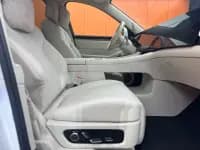 Wenjie M8 2025 Range Extended Max+ Version 53.4kWh 6-Seater — миниатюра 4