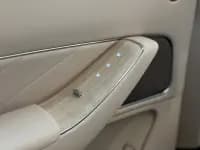 Wenjie M8 2025 Range Extended Max+ Version 53.4kWh 5-Seater — миниатюра 23