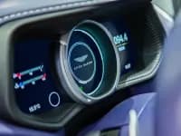 Aston Martin DB11 2019 4.0T V8 Coupe — миниатюра 9