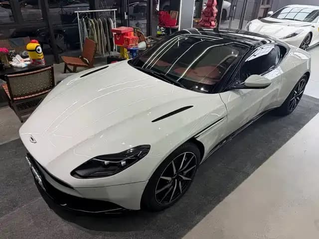 Aston Martin DB11 2019 4.0T V8 Coupe