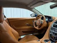 Aston Martin DB11 2017 4.0T V8 — миниатюра 14