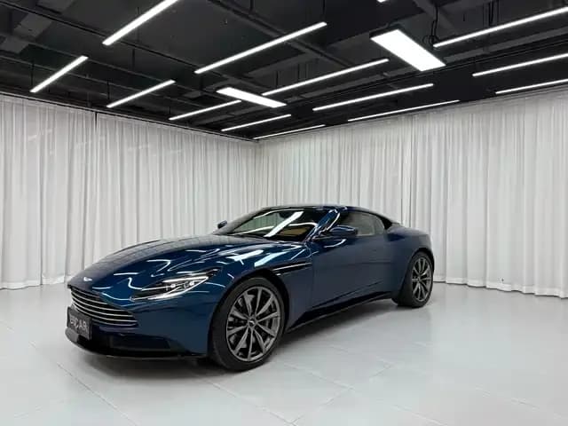 Aston Martin DB11 2017 4.0T V8