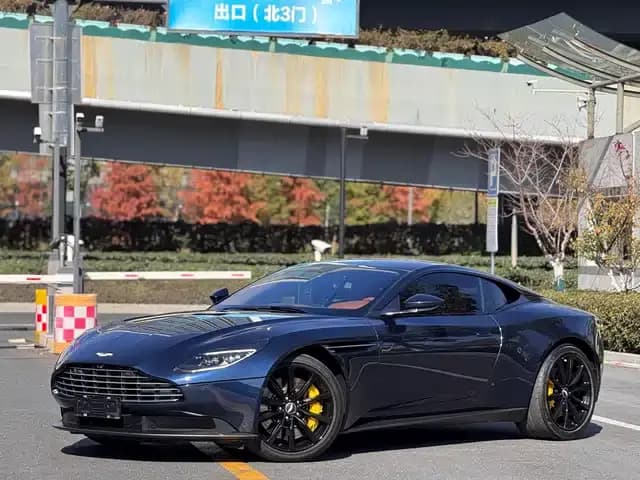 Aston Martin DB11 2017 4.0T V8