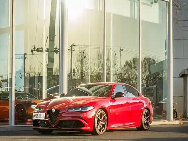 2023 Giulia Juliet 2.9T V6 520HP Quadrifoglio Edition