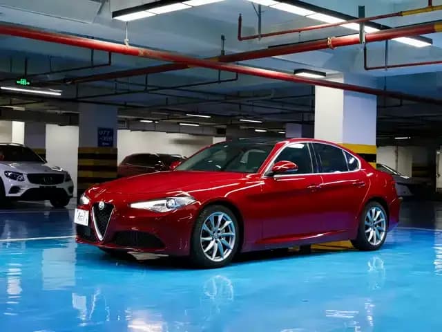 Giulia Juliet 2017 2.0T 200HP Luxury Edition