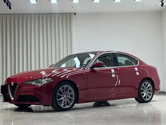 Giulia Juliet 2017 2.0T 280HP Luxury Edition