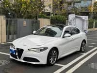 Giulia Juliet 2017 2.0T 200HP Luxury Edition — миниатюра 1