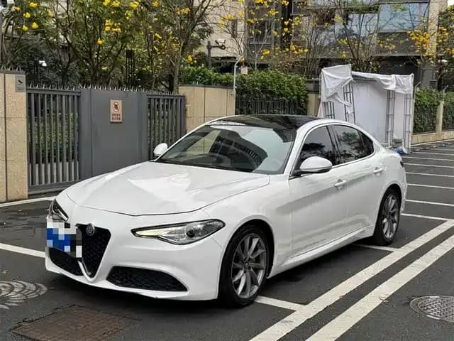 Giulia Juliet 2017 2.0T 200HP Luxury Edition