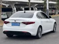 Giulia Juliet 2017 2.0T 280HP Luxury Edition — миниатюра 8