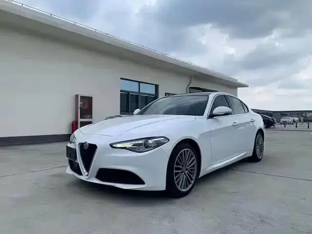 Giulia Juliet 2017 2.0T 280HP Luxury Edition