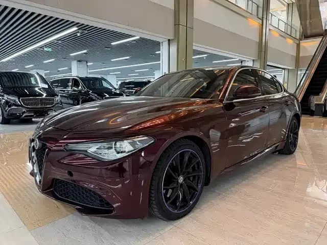 Giulia Juliet 2017 2.0T 280HP Luxury Edition