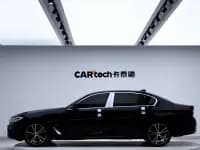 2022 BMW 5 Series 530Li Leading Edition M Sport Package — миниатюра 2