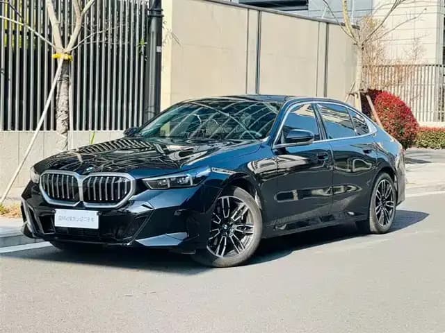 2026 BMW 5 Series 525Li M Sport Package
