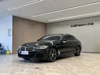 2021 BMW 5 Series 530Li Leading Edition M Sport Package — миниатюра 1