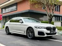 2022 BMW 5 Series 530Li Leading Edition M Sport Package — миниатюра 8