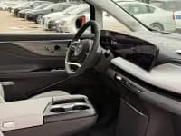 Buick GL8 2025 Luxury Smart Edition — миниатюра 9