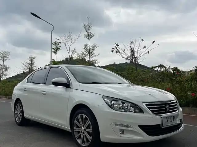 Peugeot 408 2015 1.2T Automatic Luxury Edition