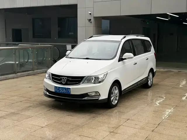 Baojun 730 2016 1.5L Manual Comfort 7-Seater National V Emission Standard
