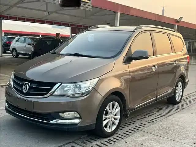 Baojun 730 2016 1.5T Manual Deluxe 7-Seater