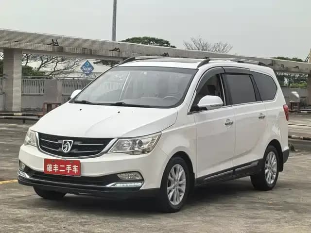 Baojun 730 2016 1.5T Manual Deluxe 7-Seater