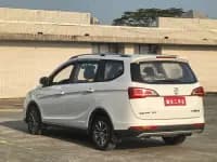 Baojun 730 2017 1.5T Manual Fashion 7-Seater National V Emission Standard — миниатюра 14