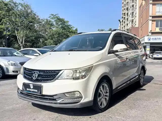 Baojun 730 2016 1.5L Manual Deluxe 7-Seater