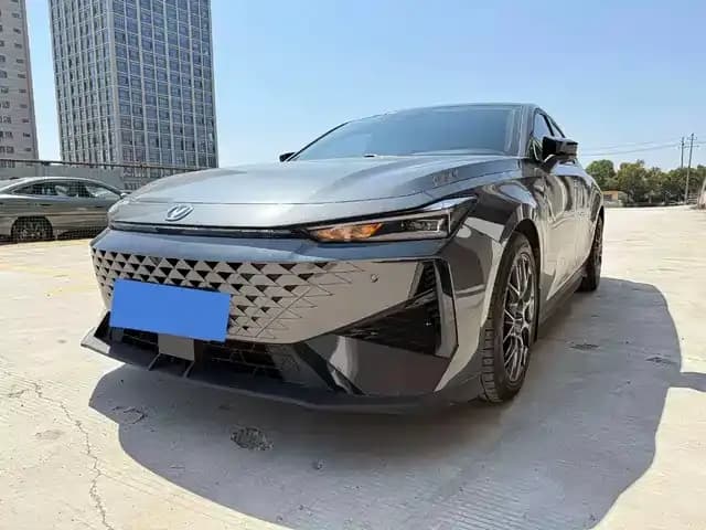 Changan UNI-V 2024 1.5T Premium Edition