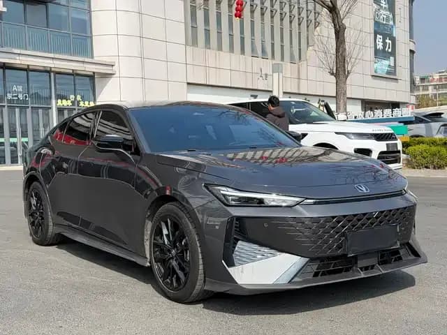 Changan UNI-V 2024 1.5T Premium Edition