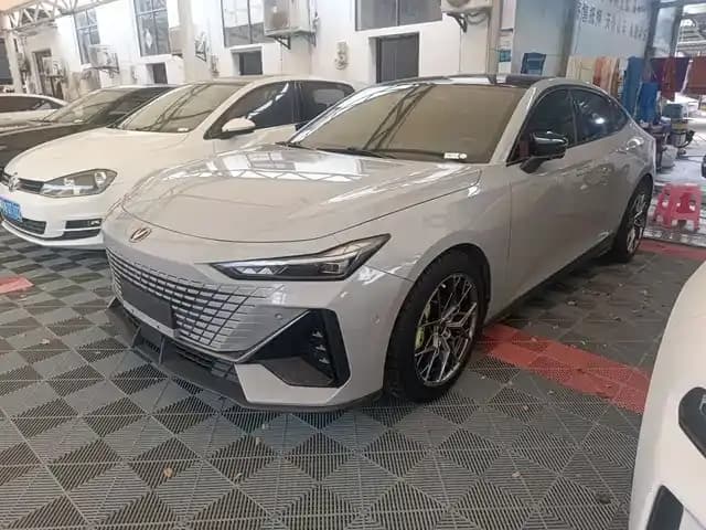 Changan UNI-V 2022 1.5T Premium Edition