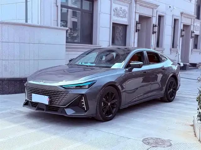 Changan UNI-V 2023 1.5T Premium Edition