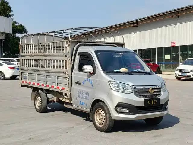 Crossover King X3 2022 1.6L Comfort Cargo Truck, Single Cab, Dual Rear Wheels, 3190mm, Wheelbase 3.2m, DAM16KR