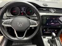 2020 Volkswagen Passat 330TSI DSG Leading Edition — миниатюра 12