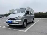 Xintu V80 2018 2.5T 6-speed manual elite version, short wheelbase, mid-roof, 5-6 seats — миниатюра 1