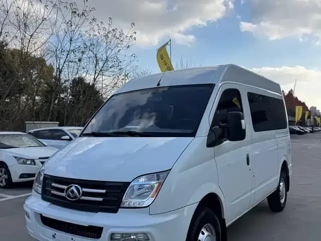 Xintu V80 2021 2.0T Manual Classic Aoyuntong Short Wheelbase Mid-Roof 5/6 Seat