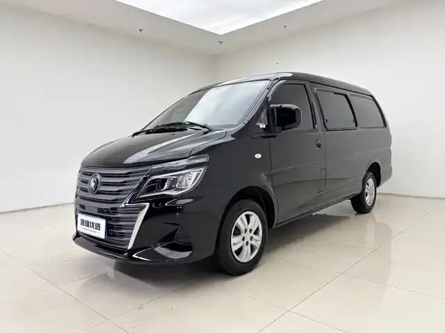 Lingzhi 2025 M5 1.6L Long Wheelbase Basic Model 7 Seat