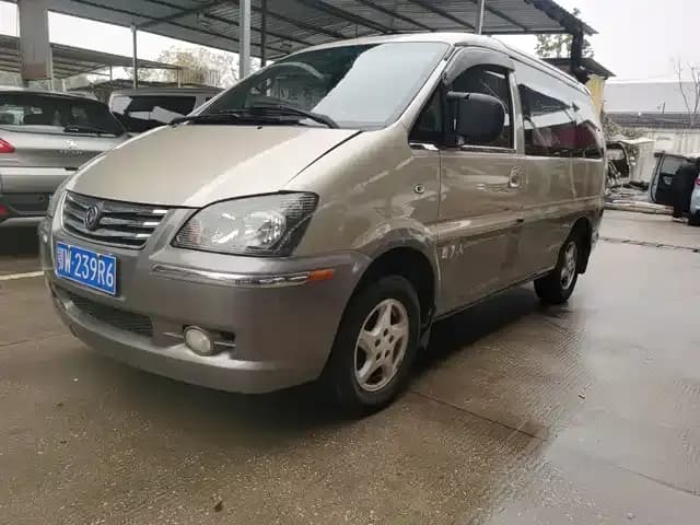 Lingzhi 2013 M3 1.6L 7-seater Luxury