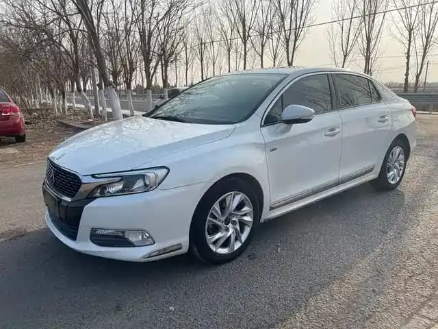 DS 5LS 2015 1.6T Fashion Edition THP160