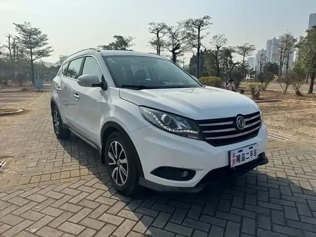 Fengguang 580 2016 Model 1.5T CVT Luxury