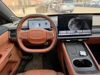 eπ007 2025 Pure Electric 565 AWD Max Navigator Edition — миниатюра 10