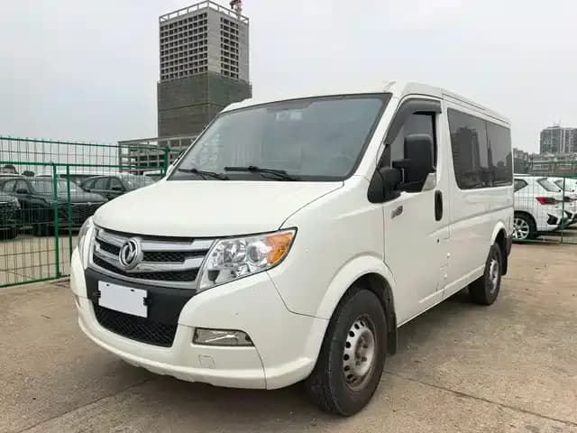 Yufeng 2021 2.4T Front-Wheel Drive Logistics Van, Short Wheelbase, Medium Roof, 5-9 Seats, National VI Emission Standard, YCY24140-60A