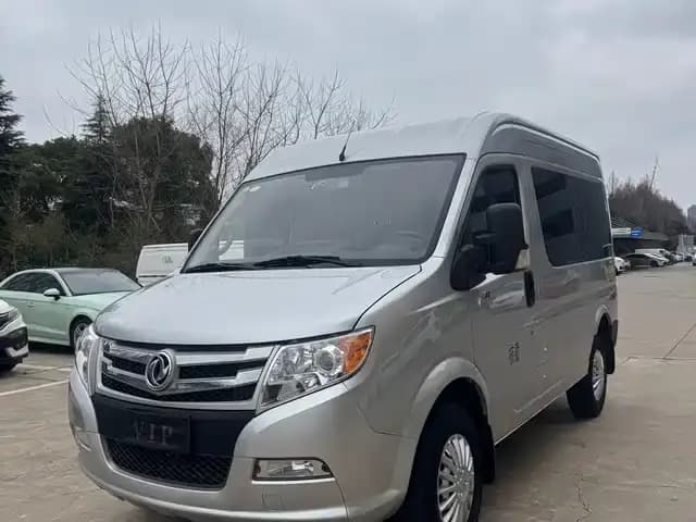 Yufeng 2021 2.0T Rear-Wheel Drive Logistics Van, Short Wheelbase, Medium Roof, 5-9 Seats, National VI Emission Standard, D20