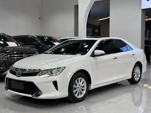 Camry 2016 2.0G 10th Anniversary Leading Edition