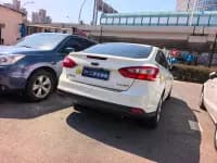 Ford Focus 2012 Sedan 1.6L Automatic Comfort — миниатюра 4