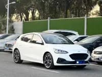 2021 Ford Focus Hatchback EcoBoost 180 Automatic ST Line — миниатюра 3