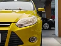 Ford Focus 2012 Hatchback 1.6L Automatic Fashion Edition — миниатюра 2